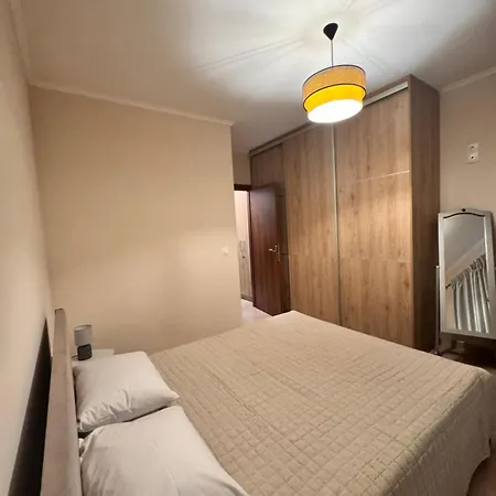 Axilleas Apartament *